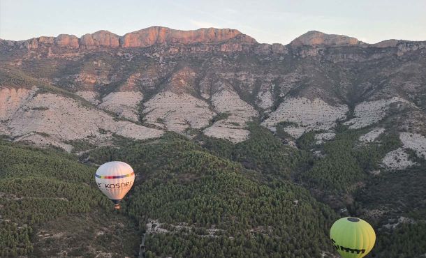 Balloon crossing in Central Catalonia